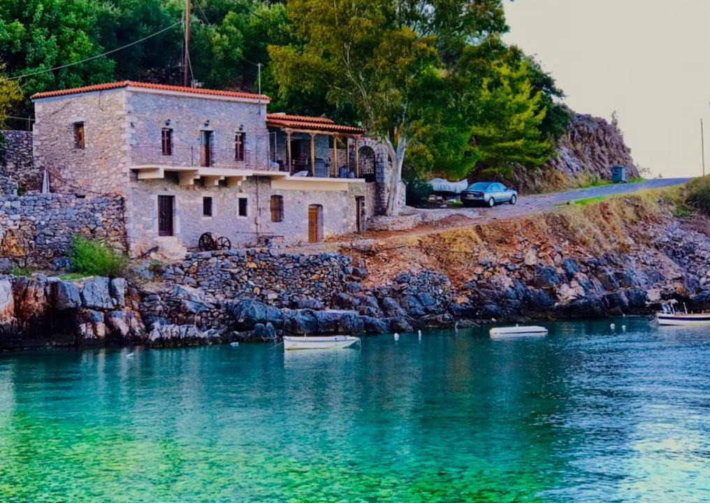 East Mani House | Παραλία «Αμπελο» Διαμέρισμα πάνω στη θάλασσα