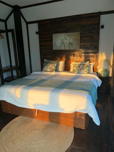 Ban Wang Hom House | ขนำริมเล รีสอร์ท
