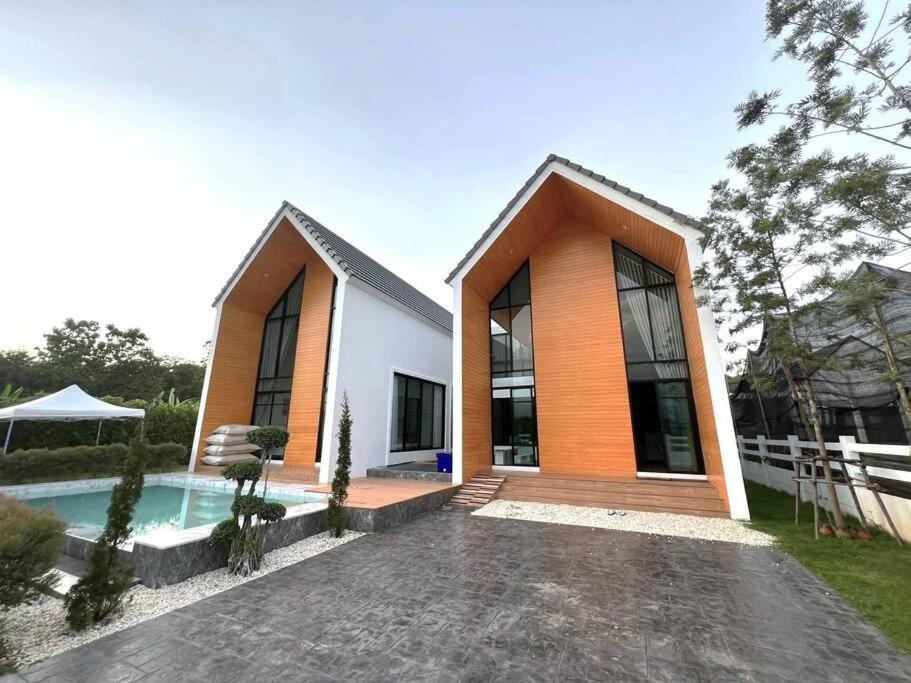 Pong Ta Long Villa | บ้านพูลวิลล่าเขาใหญ่ The Overflow