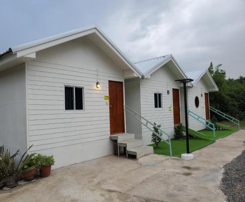 Takhli Resort | บ้านสวนบ่อทอง