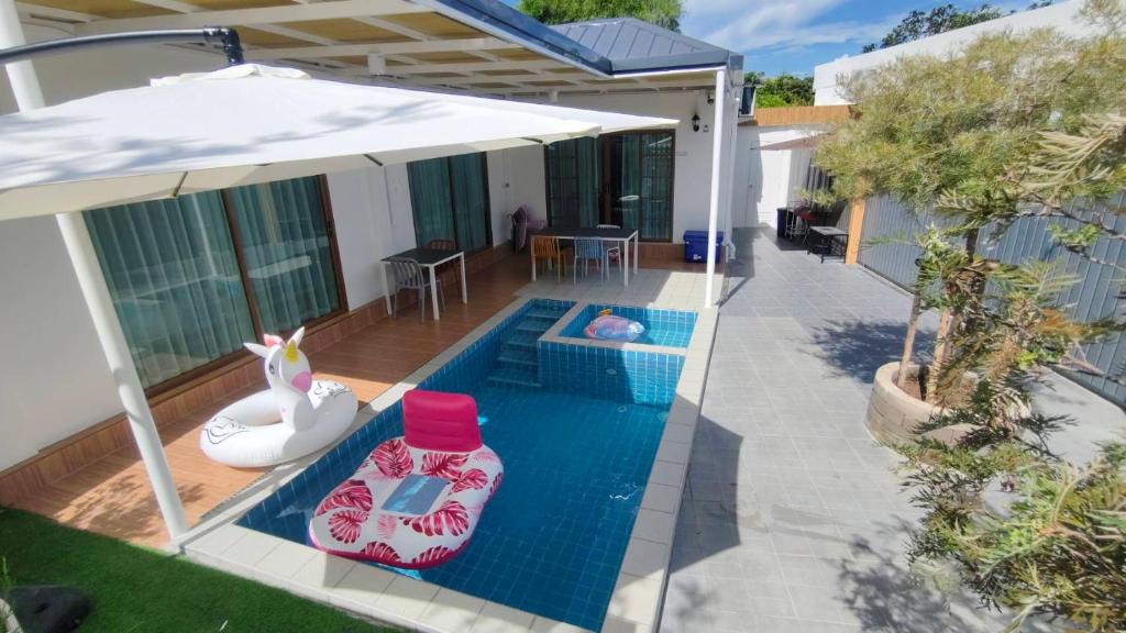 Saen Suk Villa | บ้านออมPool villa บางแสน sin