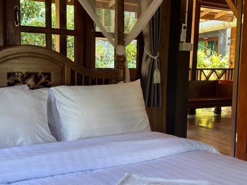 Mae On House | บ้านเอื้องดอยแม่กำปอง