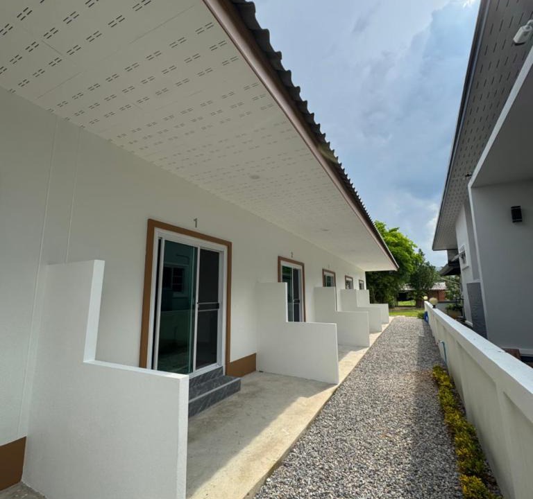 Chaiprakarn Hotel | เรยาห้องพักรายวันLaya Daily room
