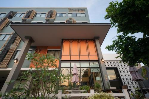Khon Kaen Hotel | โรงแรมต้นเงิน