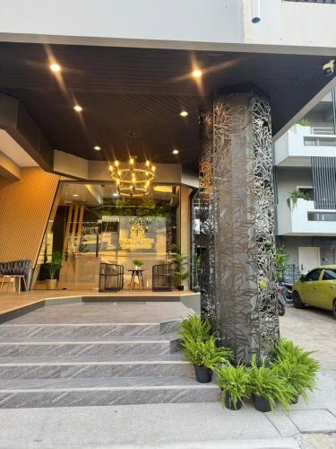 Nai Mueang Hotel | โรงแรมเดอะไนน์ พรีเมียร์