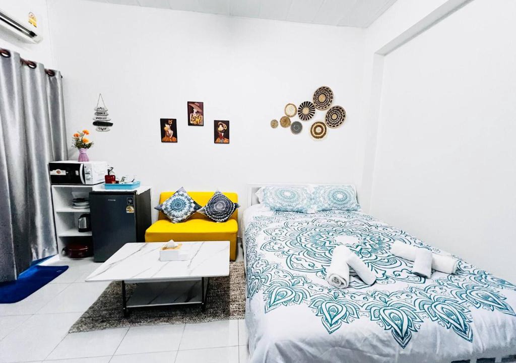 Chan Kasem House | 105 Budget Room, wifiutilities Bangkoks center