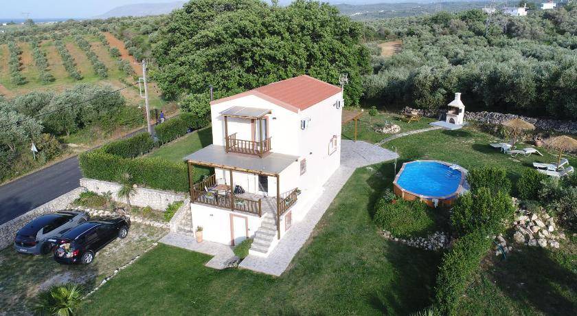 Mathes House | 120 m² House ∙ 2 bedrooms ∙ 6 guests