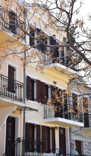 Samothrace House | 120 m² House ∙ 3 bedrooms ∙ 8 guests