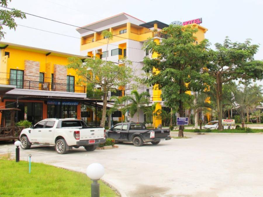 Nong Pla Lai Resort | 120 m² Resort ∙ 3 bedrooms ∙ 7 guests