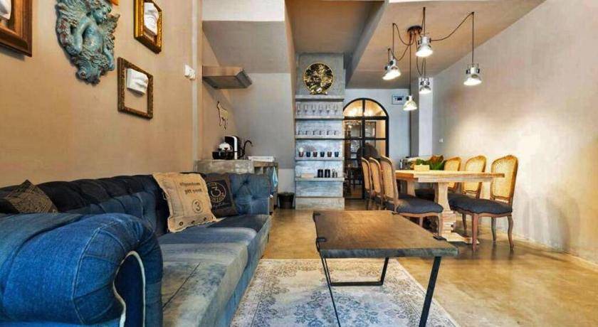 Bangkok Central Business District Villa | 120 m² Villa ∙ 3 bedrooms ∙ 8 guests