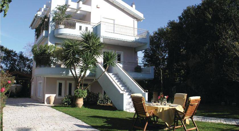 Aigialeia House | 130 m² House ∙ 4 bedrooms ∙ 8 guests