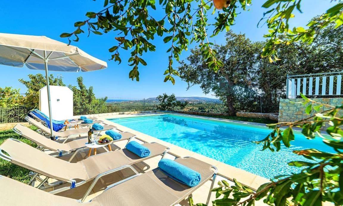 Kastellos House | 160 m² House ∙ 4 bedrooms ∙ 12 guests