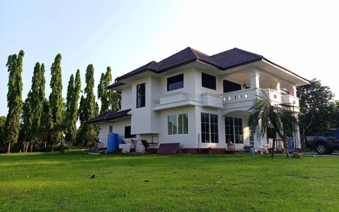 San Pa Thong House | 1600 m² House ∙ 4 bedrooms ∙ 20 guests