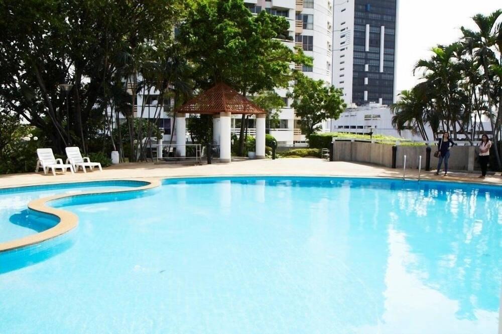 Bang Na Apartment | 19th floor, studio apartment, fast WiFi