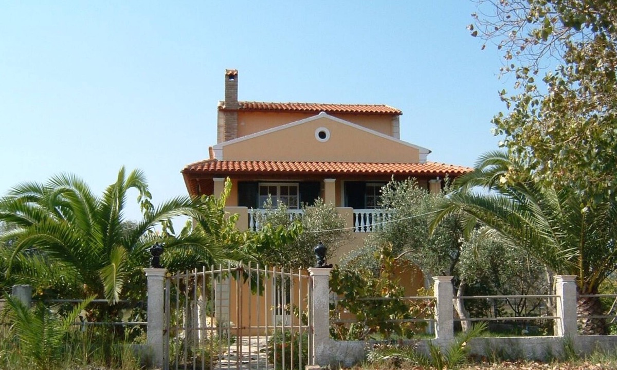 Kavos Apartment | 2 cute sea view Studios X 2 on the beach in Corfu