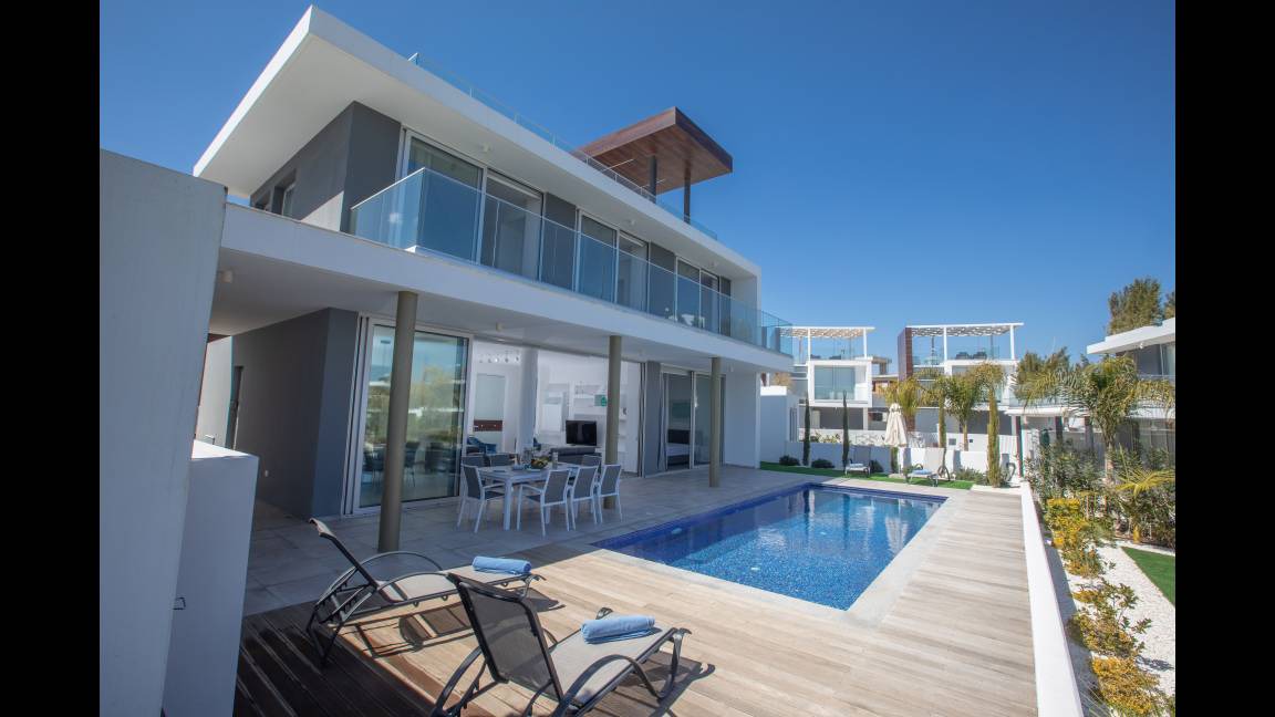 Protaras Villa | 200 m² Villa ∙ 4 bedrooms ∙ 10 guests