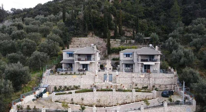 Koumaris House | 220 m² House ∙ 3 bedrooms ∙ 16 guests