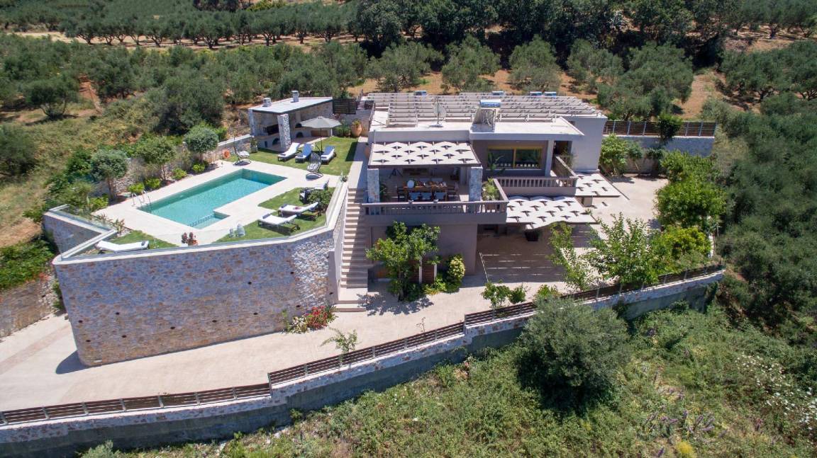 Kolymbari House | 225 m² House ∙ 4 bedrooms ∙ 8 guests