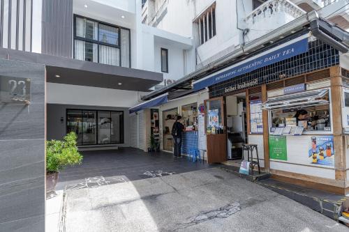 Embassy District Hotel | 23 AVA at Saladaeng