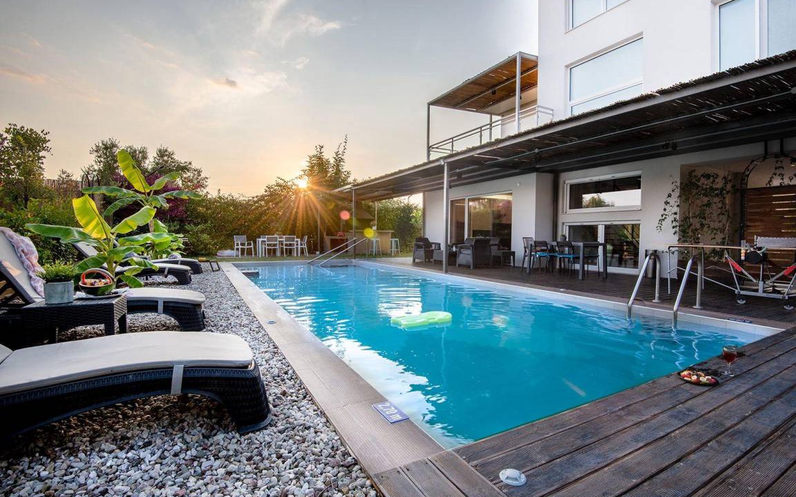 Alissos House | 250 m² House ∙ 4 bedrooms ∙ 18 guests