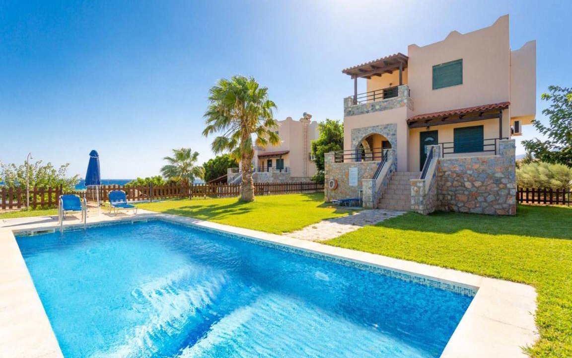 Fragkokastello Villa | 288 m² Villa ∙ 8 bedrooms ∙ 18 guests