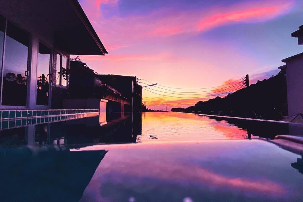 Kathu Villa | 3 Bdr pool villa Patong 芭东3卧室泳池别墅 远海景
