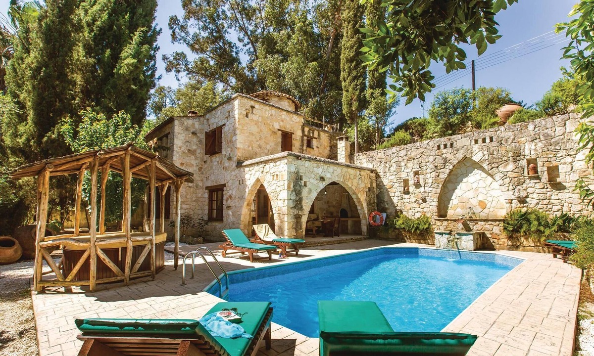 Miliou House | 3 bedroom accommodation in Miliou Paphos