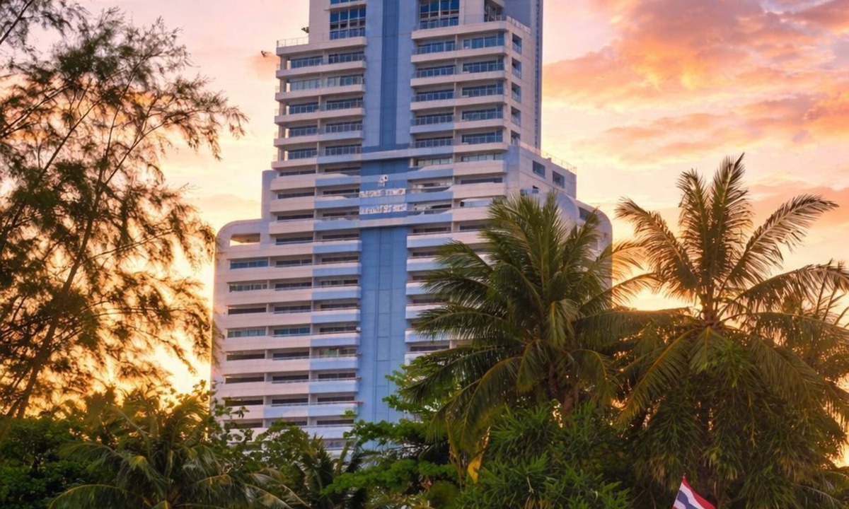 Patong Condo | 3-Bedroom w/Mountain View at Patong Tower