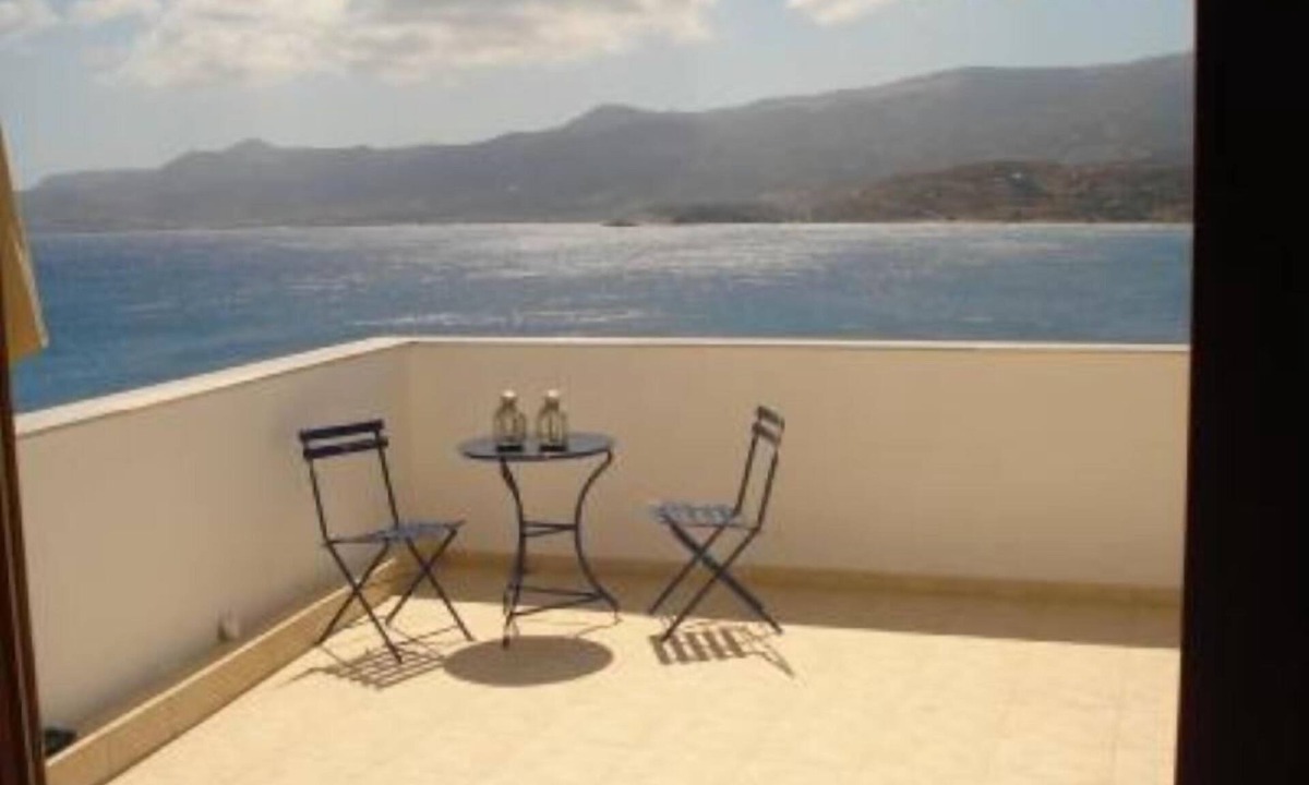 Sitia Apartment | 3 rooms appartment at seafront with big terrace