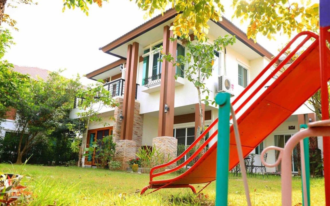San Kamphaeng Villa | 320 m² Villa ∙ 5 bedrooms ∙ 10 guests