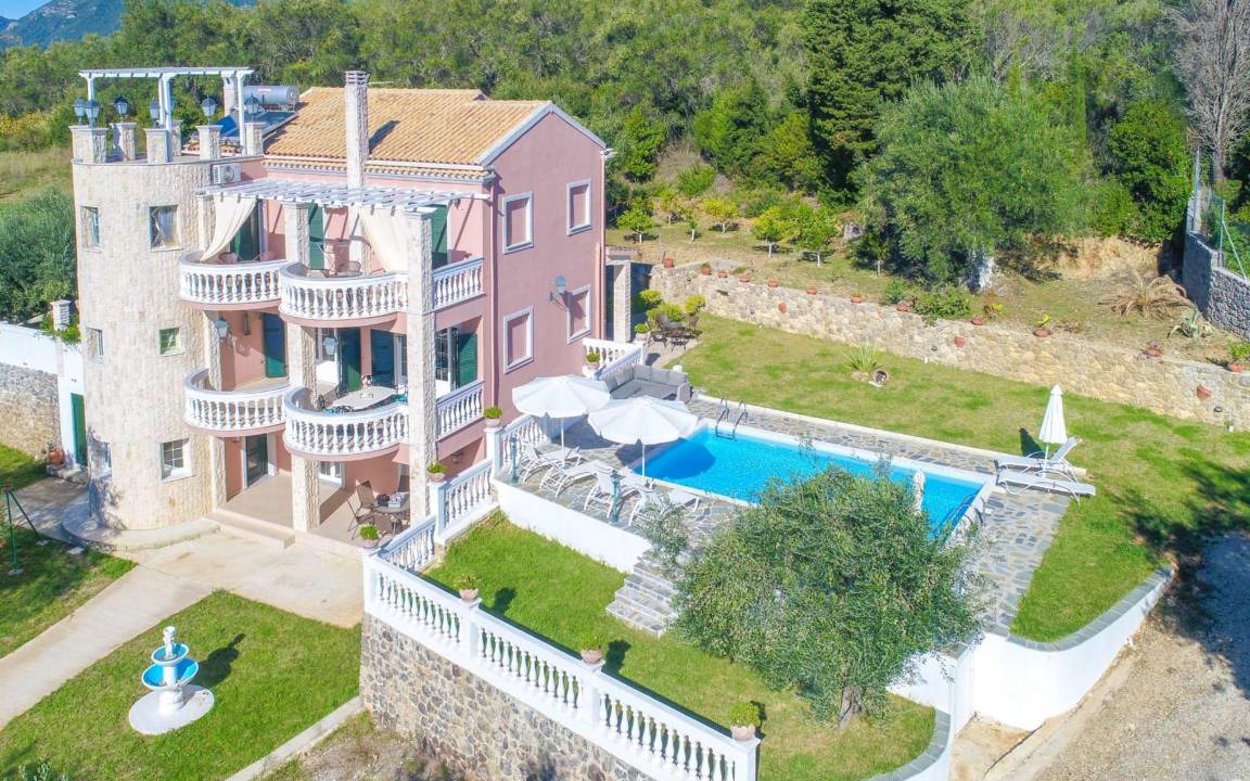 Ano Korakiana Villa | 380 m² Villa ∙ 4 bedrooms ∙ 9 guests