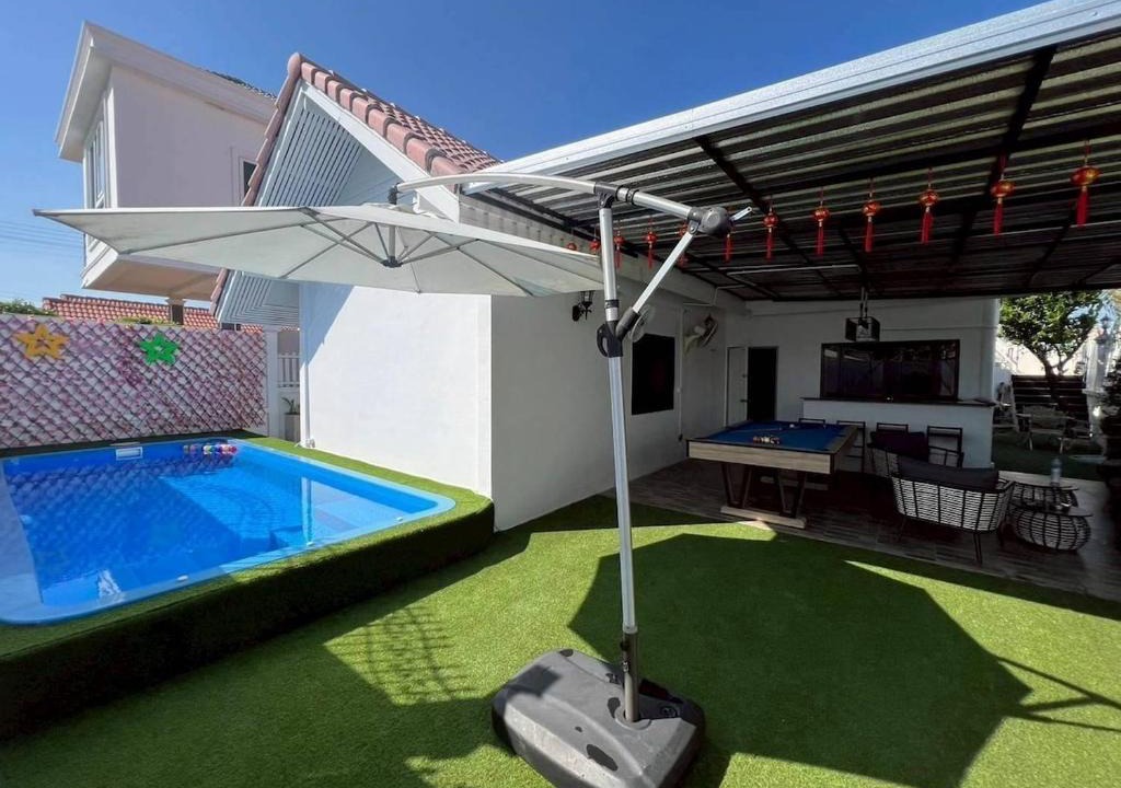 South Pattaya Villa | 4 Bedroom Villa 2Km From Walking Street