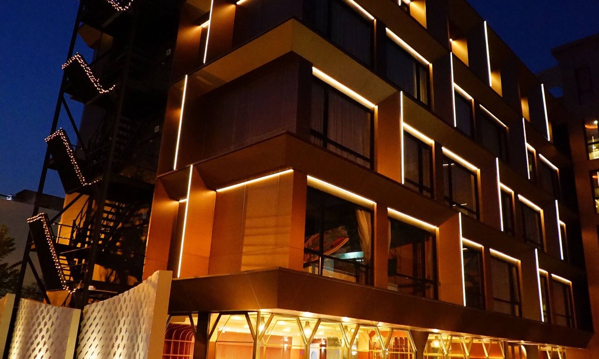 Ban Phan Thom Hotel | 4 Monkeys Hotel