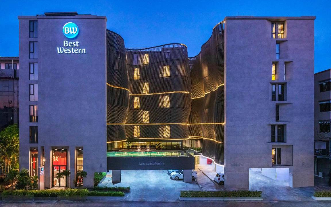Rama 9 Hotel | 43 m² Hotel ∙ 127 guests
