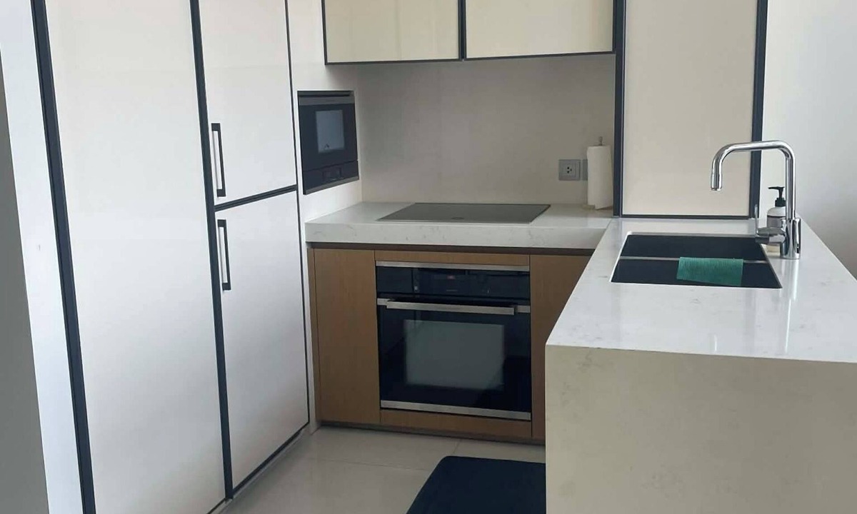 Khlong Tan Apartment | 5 Star Luxury Best Location in Bangkok