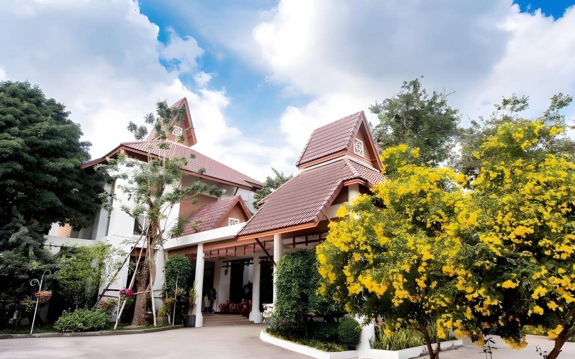 Nakhon Nayok Hotel | 50 m² Hotel ∙ 6 guests