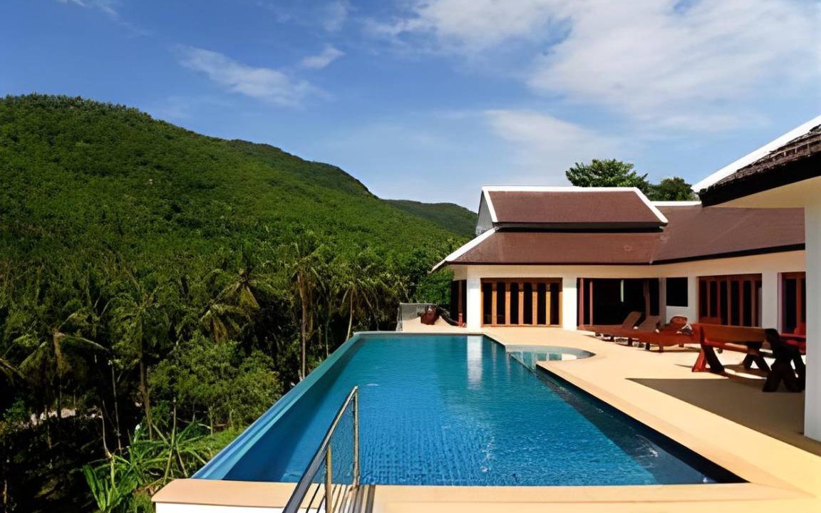 Thong Krut Villa | 560 m² Villa ∙ 4 bedrooms ∙ 8 guests