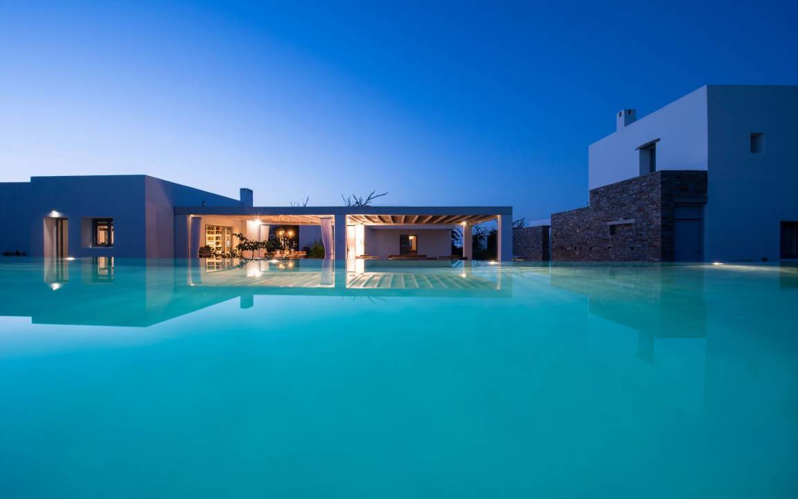 Naousa Villa | 570 m² Villa ∙ 8 bedrooms ∙ 16 guests