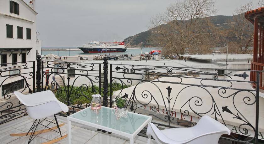 Skopelos Apartment | 65 m² Apartment ∙ 1 bedroom ∙ 4 guests
