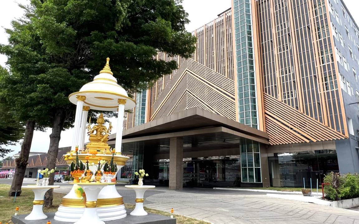Bang Chalong Hotel | 65 m² Hotel ∙ 127 guests