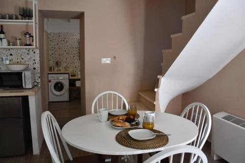 Samothrace House | 65 m² House ∙ 1 bedroom ∙ 4 guests