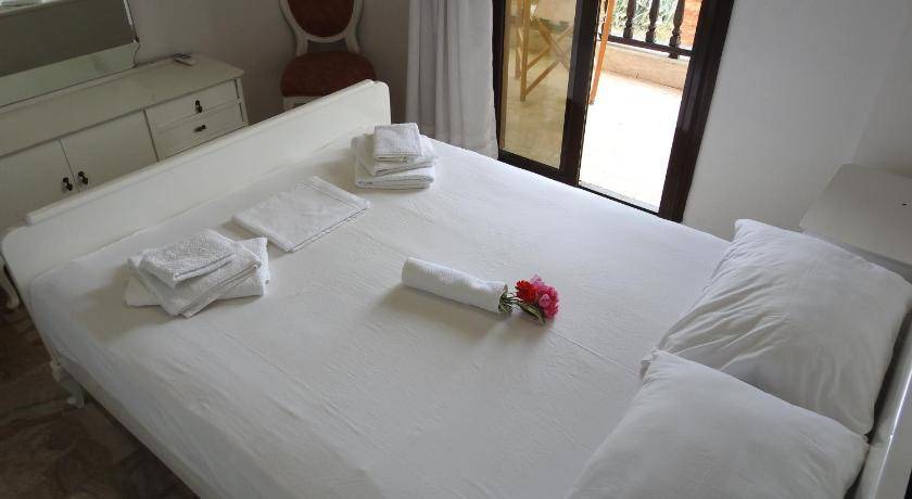 Pallini House | 70 m² House ∙ 2 bedrooms ∙ 6 guests