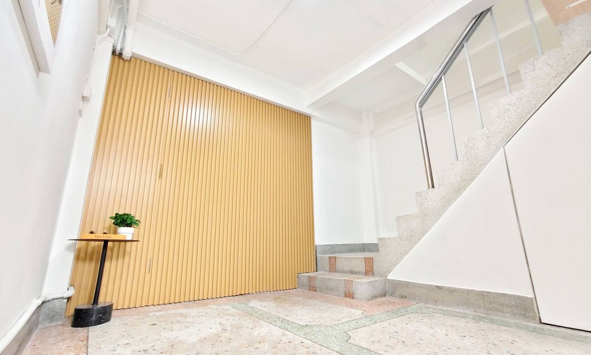 Khlong Ton Sai Apartment | 8 Min Walk to IconSiam - BTS - Pier/Private Floor and Private Bathroom