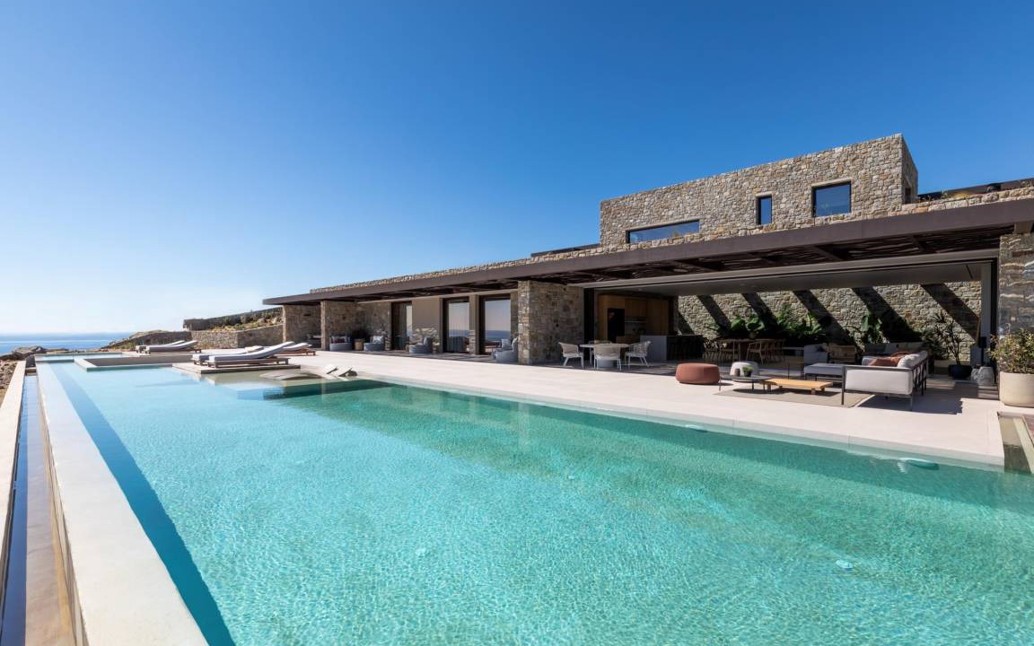 Agios Ioannis Villa | 900 m² Villa ∙ 10 bedrooms ∙ 20 guests