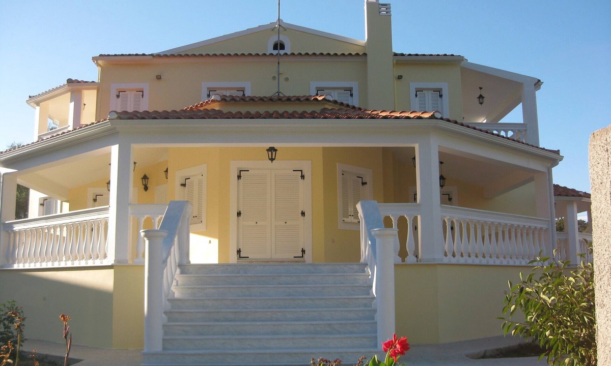 Magoulades Villa | A Luxurious Villa in a Residential area w/walking distance to Sidari Resort!