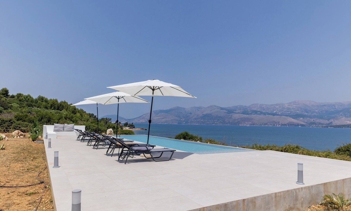 Paliki Villa | A Spectacular 4 Bedroom Property With Direct Beach Access