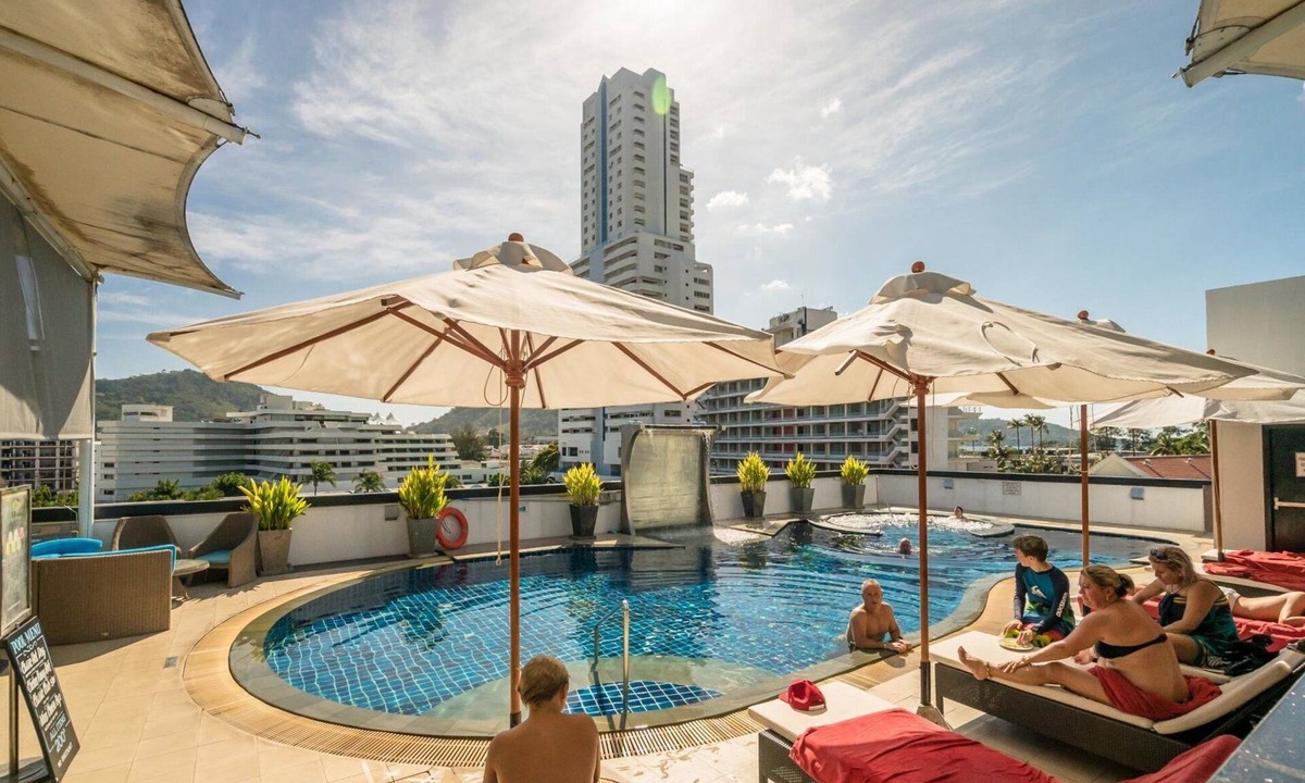 Patong Apartment | Absolute Bangla Suites, night walking street, rooftop pool L-04