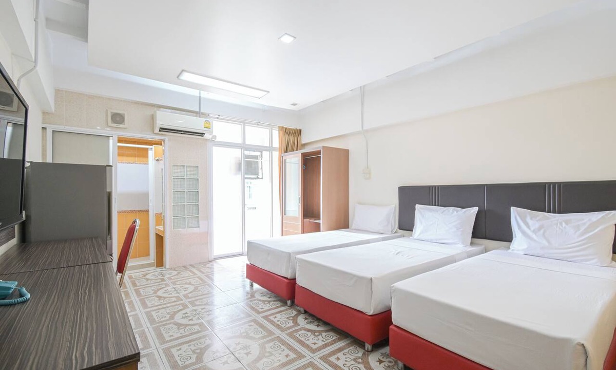 Ramkhamhaeng Hotel | AC Habitat Bangkok