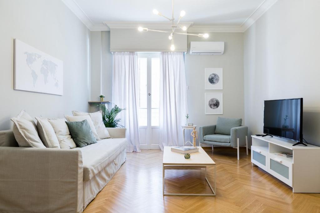 Makrigianni Apartment | Acropolis Heart 1BD Apartment in Plaka by UPSTREET