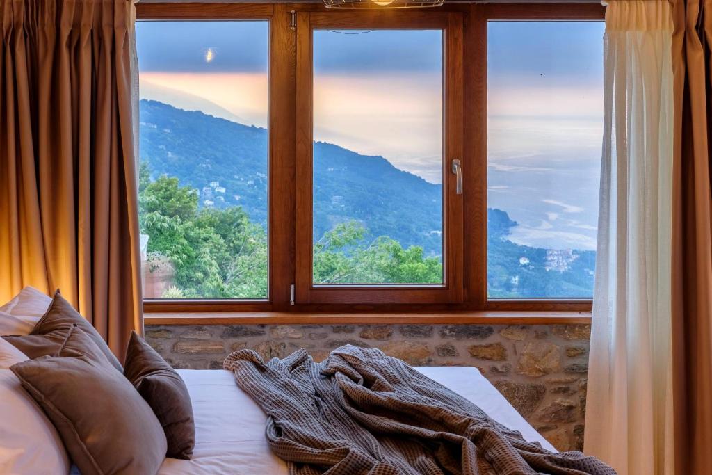 Mouresi House | Adama
